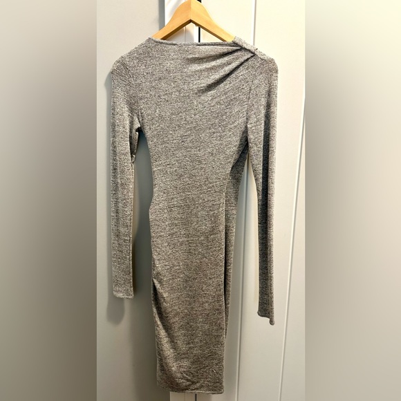 Aritzia Wilfred Free long sleeve wrap dress - Picture 3 of 4